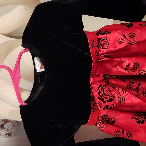 PARK BENCH KIDS PARTY PREOWNED GREAT CONDITION SIZE 12M CHRISTMAS DRESS. - Picture 2 of 7